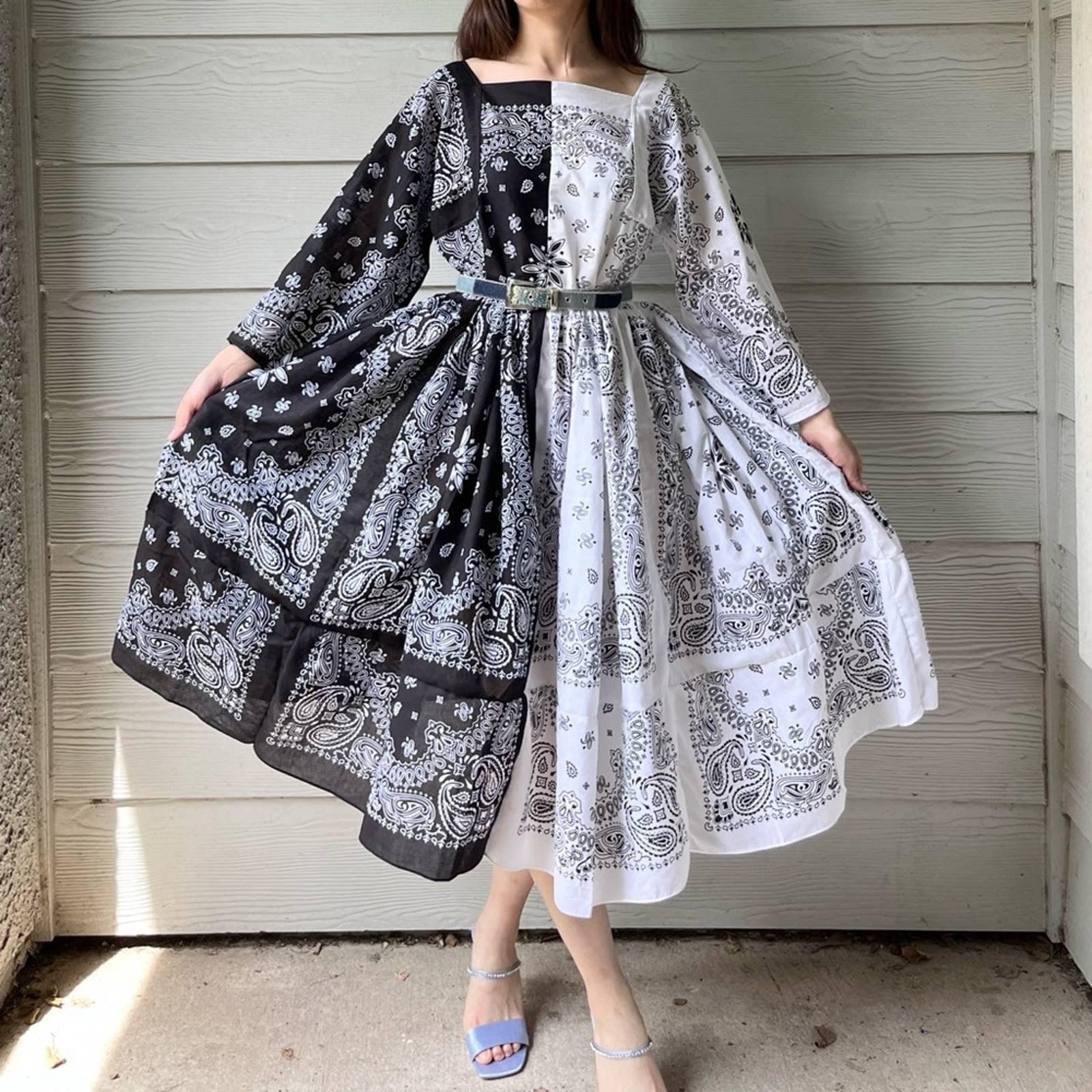 Handgemachtes Schwarz-Weißes Halb Und Split Bandana Midi Kleid von MouseDarlingCo