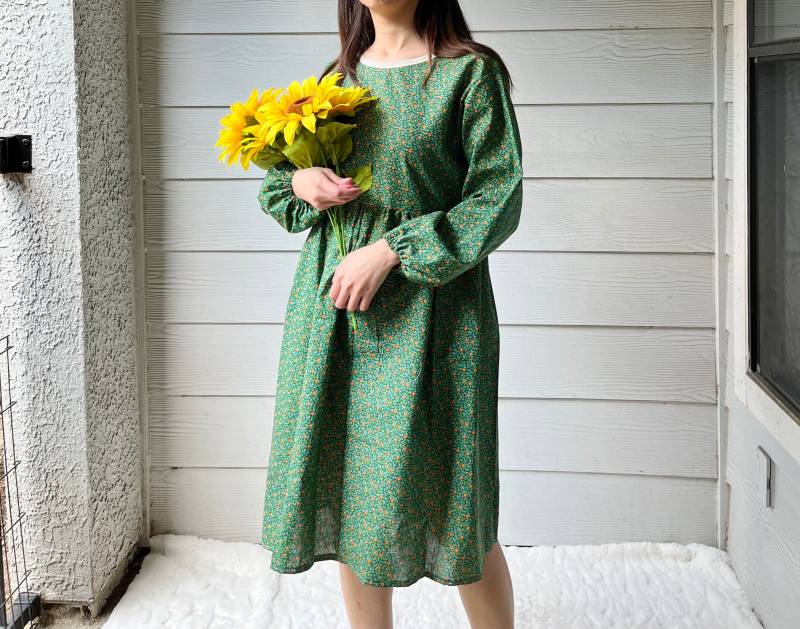 Vintage Stoff | Handgemachte Cranston Fabric Floral Iris Kleid Sku 03103 Grün von MouseDarlingCo
