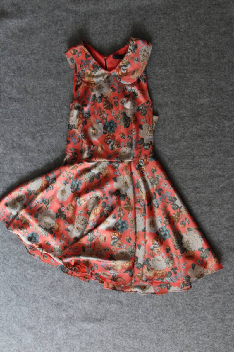 Sale Seidenkleid/Blumenkleid Peter Pan Kragen Sale Seidenkleid/Blumenkleid Peter Pan Kragen von MouthofTruth