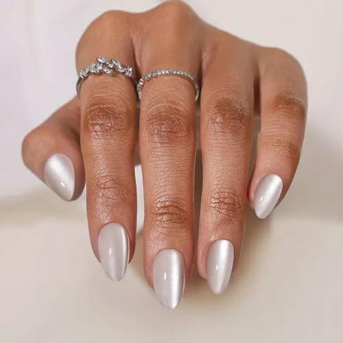 MouyouGlow Press on Nails Kurz,Almond Weiß Grau Einfarbige Cat Eye Magnetic Fake Nails mit Nagelkleber,Grey Phototherapy Künstliche Fingernägel für Frauen & Mädchen von MouyouGlow