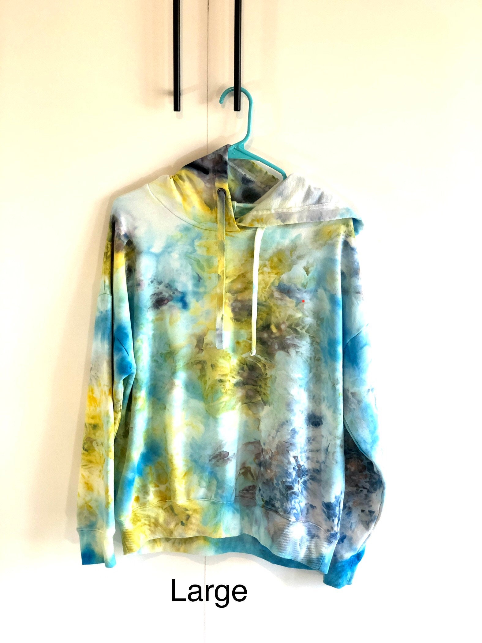 Eisgefärbtes Gelb - Blau Und Graues Sweatshirt von MovementDesignCo