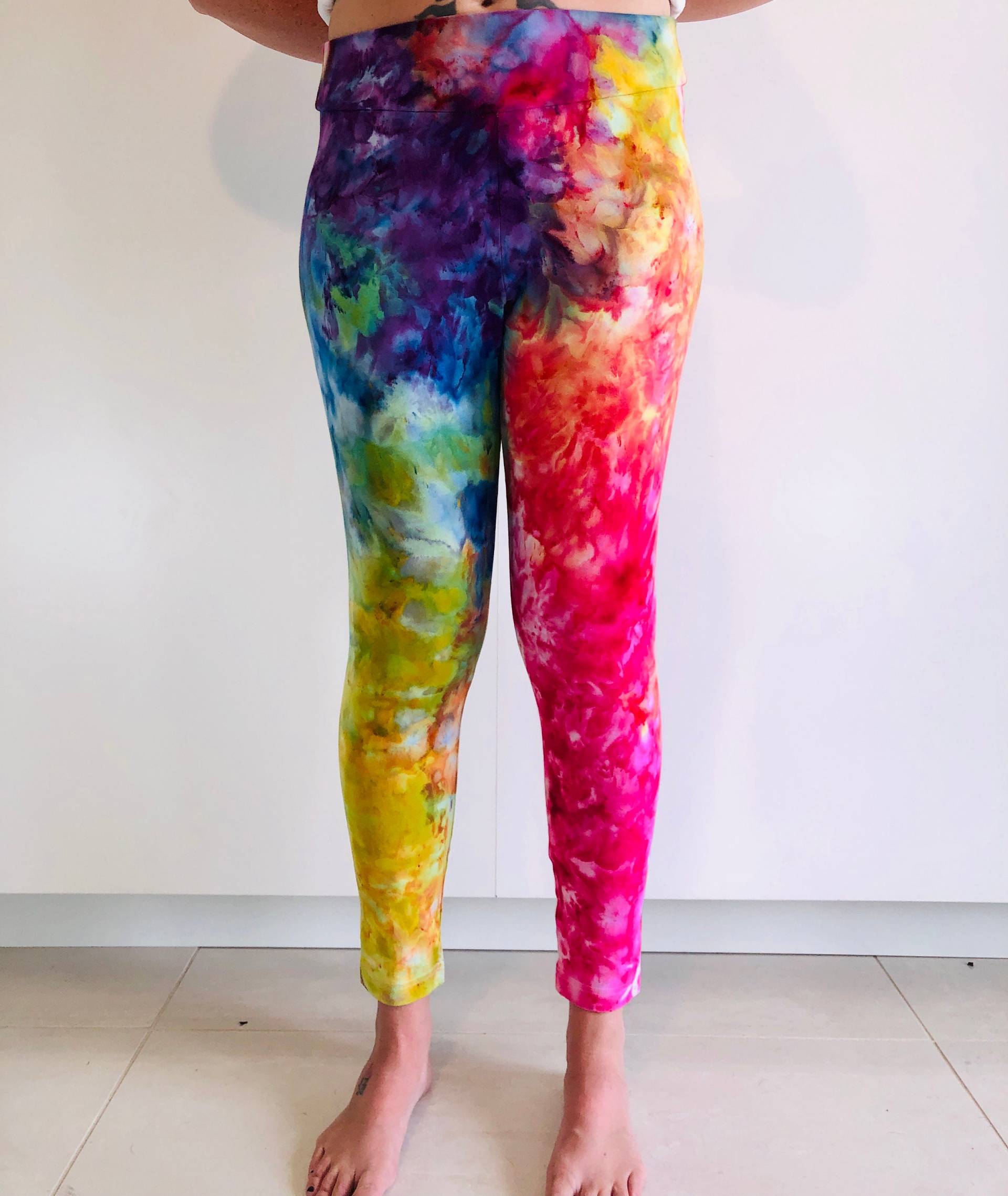 Regenbogen Tie Gefärbte Damen Leggings Knöchellang Hohe Taille Regenbogen Tie Gefärbte Damen Leggings Knöchellang Hohe Taille von MovementDesignCo