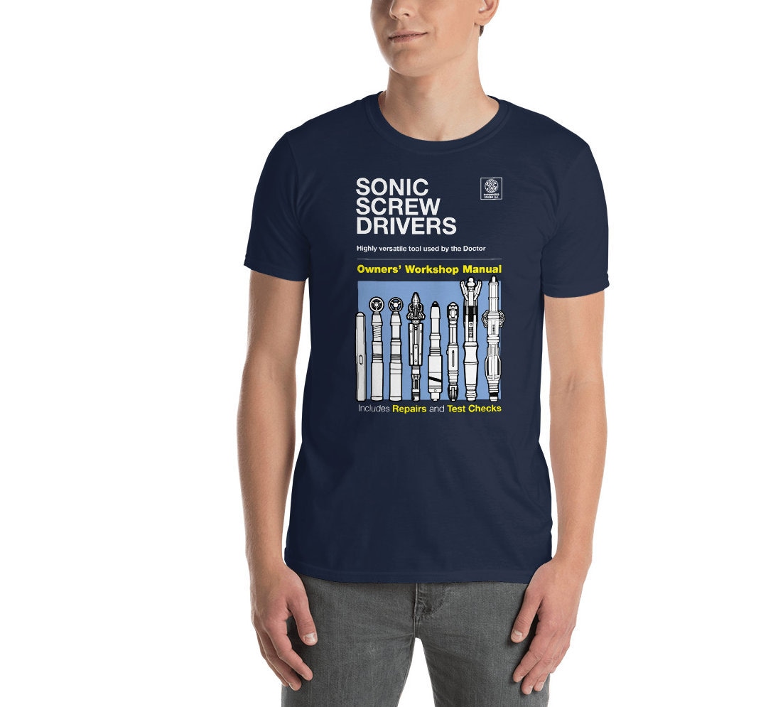 Sonic Schraubenzieher - Haynes Handbuch Inspiriertes Doctor Who T-Shirt Sonic Schraubenzieher - Haynes Handbuch Inspiriertes Doctor Who T-Shirt von MovieManiacsDesign