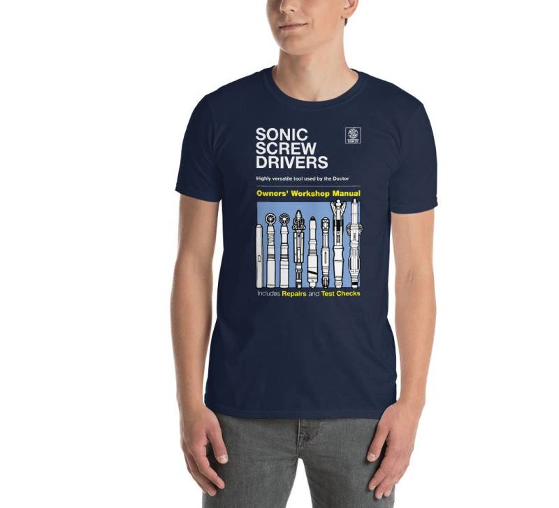 Sonic Schraubenzieher - Haynes Handbuch Inspiriertes Doctor Who T-Shirt von MovieManiacsDesign