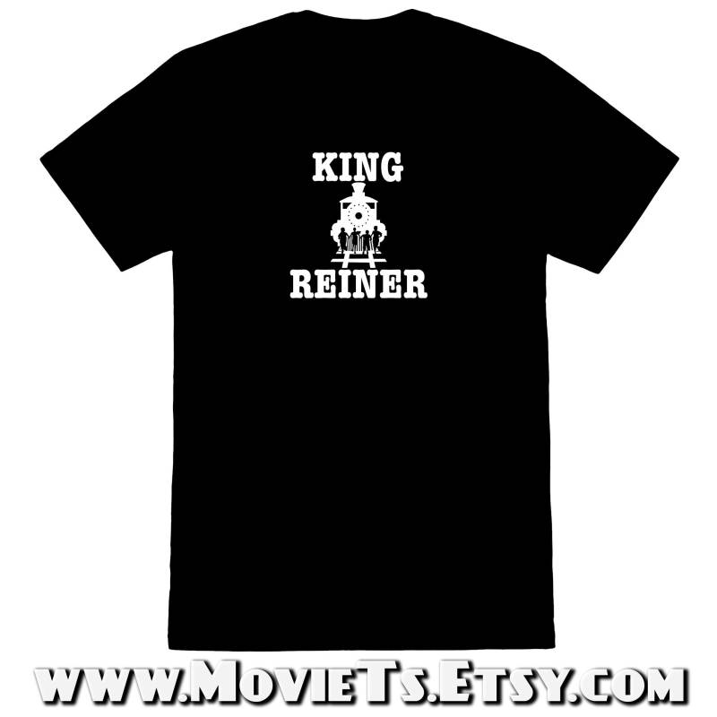 Ein Klassiker Von König Und Reiner - Kurzarm-Unisex T-Shirt Ein Klassiker Von König Und Reiner - Kurzarm-Unisex T-Shirt von MovieTs