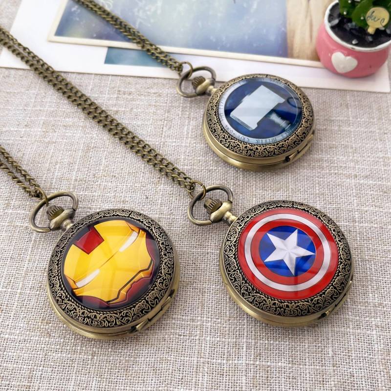 Original Avengers Superhelden Taschenuhr Mit Abnehmbaren Ketten, Hulk, Captain America, Iron Man von Moviefans