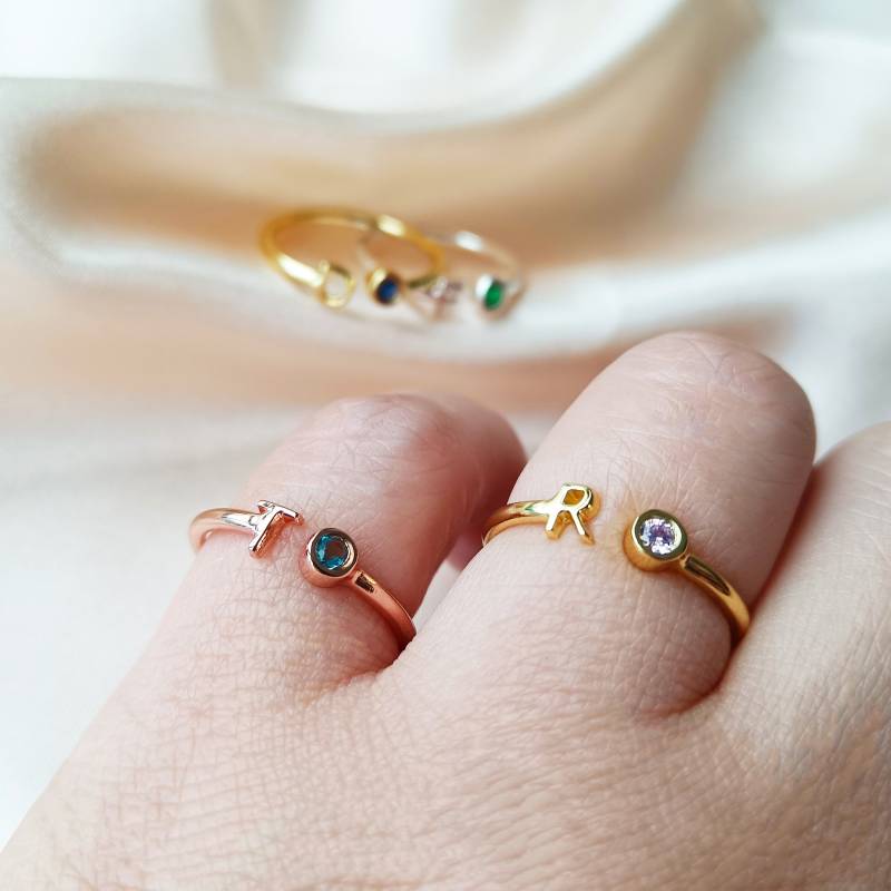 Geburtsstein Ring Personalisierter Namensring Initial Ring in Sterling Silber Mutter von MovingGift