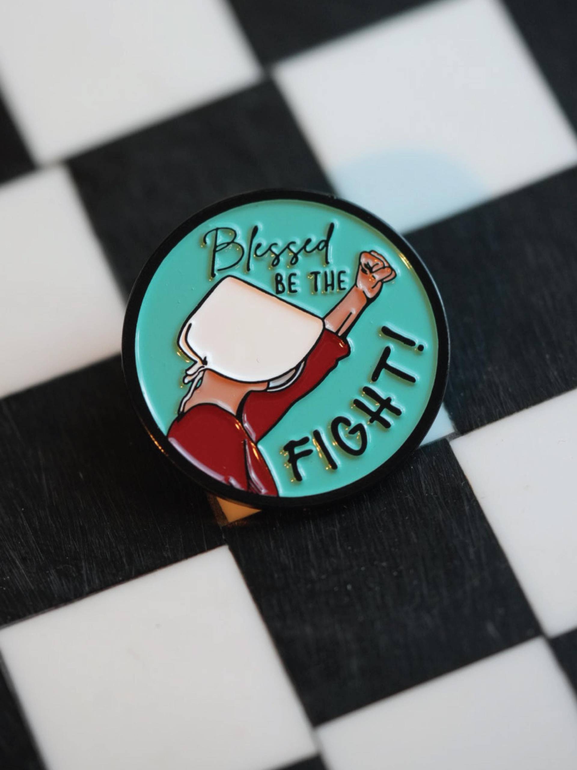 Gesegnet Sei Der Kampf Magd Des Märchens Pin von MoxxieCo