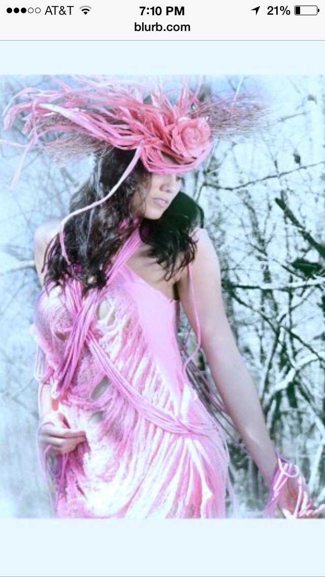 Rosa Hand Geschreddertes Kleid Rosa Hand Geschreddertes Kleid von MoxyTshirts
