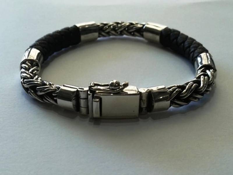 Silberleder Armband Styles Und Coll Für Herren Mit 925 Sterling Silber Material Handmade Leder Armband Silberleder Armband Styles Und Coll Für Herren Mit 925 Sterling Silber Material Handmade Leder Armband von MoyokSilver