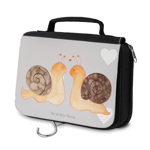 Mr. & Mrs. Panda Kulturbeutel Schnecken Liebe - Geschenk, verliebt, Zum Aufhängen, Freundin, Herren, Kosmetiktasche, Liebesgeschenk, Ehefrau, von Mr. & Mrs. Panda