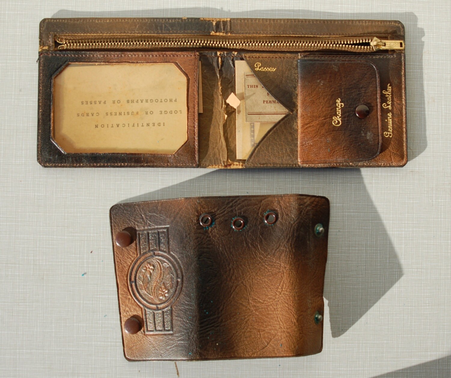 Vintage Geldbörse Und Schlüsselbörse in Originalbox Circa Aus Den 50Er Jahren Vintage Geldbörse Und Schlüsselbörse in Originalbox Circa Aus Den 50Er Jahren von MrBillsHaberdashery