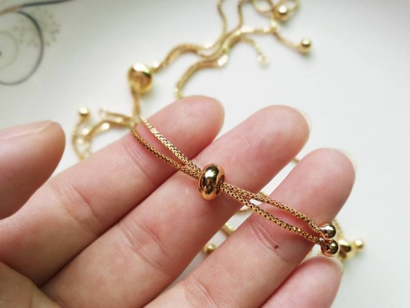 5Stk. Schiebe-Verstellbare Armband-Herstellungs-Kette Halb-Fertige Armband Gummi-Stopperperlen Stecker-Link Finden Box-Kette-Ball-Ende 5Stk. Schiebe-Verstellbare Armband-Herstellungs-Kette Halb-Fertige Armband Gummi-Stopperperlen Stecker-Link Finden Box-Kette-Ball-Ende von MrRui