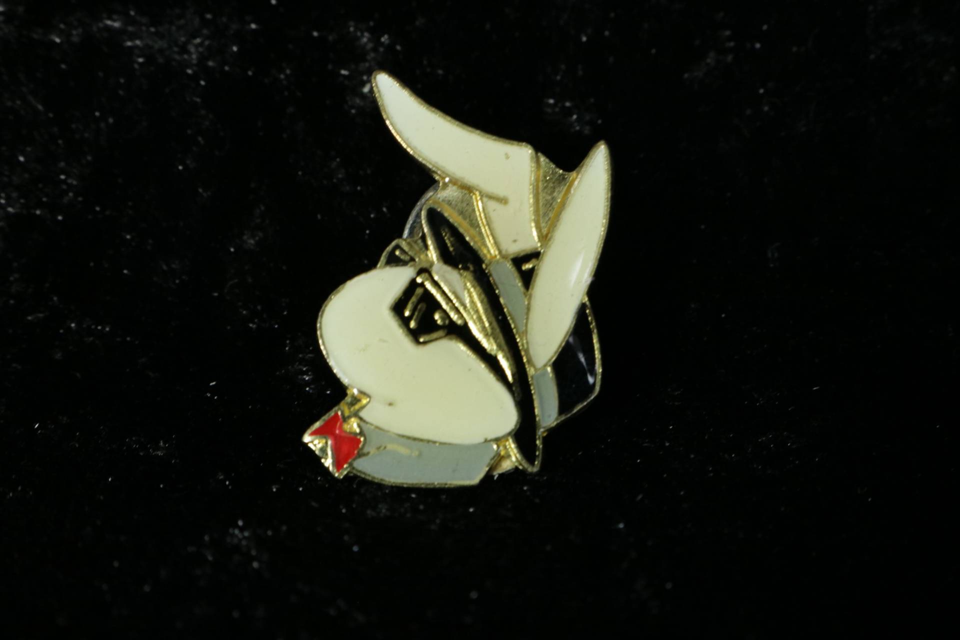 Vintage Logo Pin, Promotion Badge, Miniature Toys, Bunny With Sunglasses, Pinback Button, Patche, Clip Art, Comic From 1970S von MrVintageToySurprise