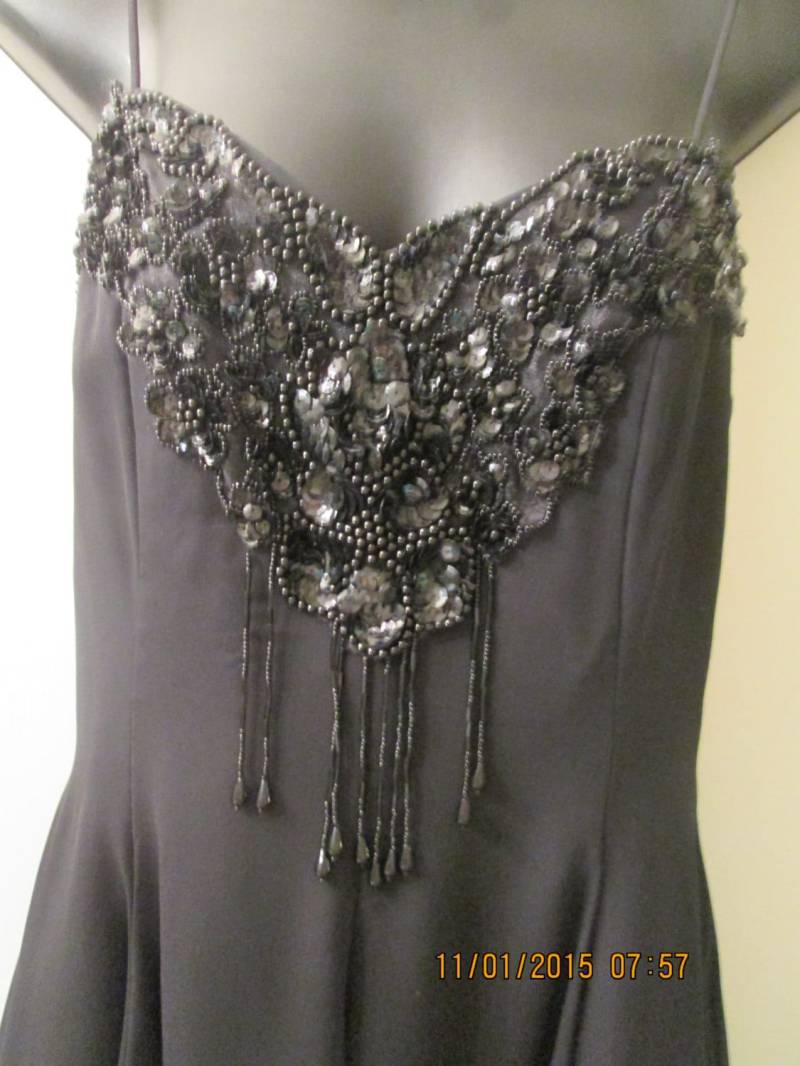 Hw Kollektionen Vintage Made in The Usa Formal Prom Black Jet Bead Front Short Rüfled Swing Hem Dress Gr. 12 Poly Chiffon von MrsHummelsBasement