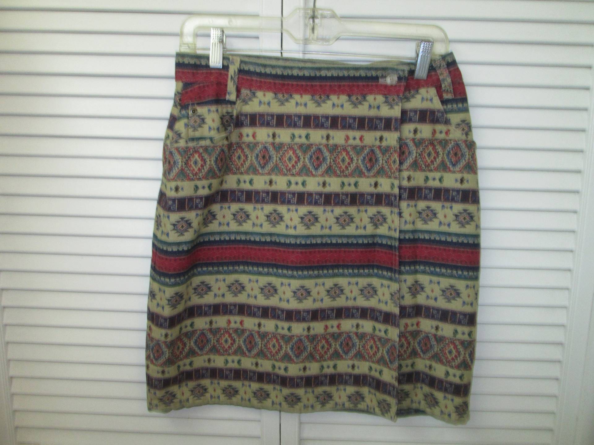 Vintage Made in Usa Southwest Thema Denim Kurzer Wickelrock Wunderschöner Khaki Rot Multipattern Einzigartige 11/12 34W 40H. Taschen von MrsHummelsBasement