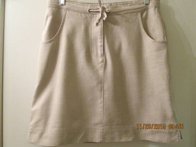 Vintage Woolrich 100% Baumwolle Kurzer Mini Rock Aus Beigefarbenem Twill Mit Leinenbesatz. Ausgezeichneter Zustand 30W 40 Hip Vintage Woolrich 100% Baumwolle Kurzer Mini Rock Aus Beigefarbenem Twill Mit Leinenbesatz. Ausgezeichneter Zustand 30W 40 Hip von MrsHummelsBasement