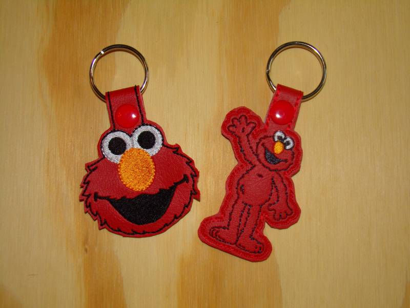 Entzückendes Rotes Pelzmonster Geliebter Schlüsselanhänger Aus Vinyl von MrsJoeSews