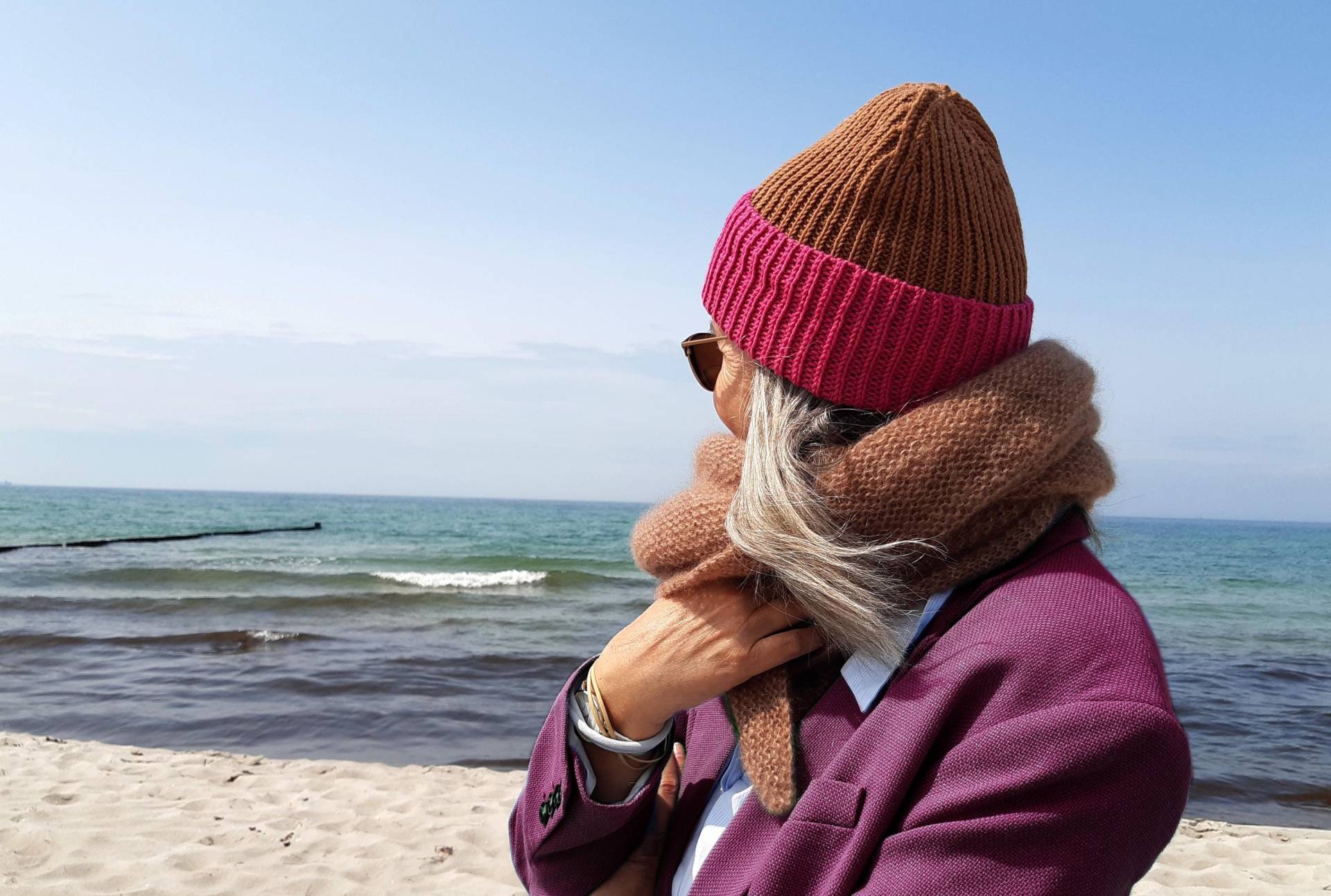 Handgestrickte Wollmütze Aus Wolle in Hellbraun Und Pink/Weiche Mütze Im Halbpatentmuster von MrsLisbeth