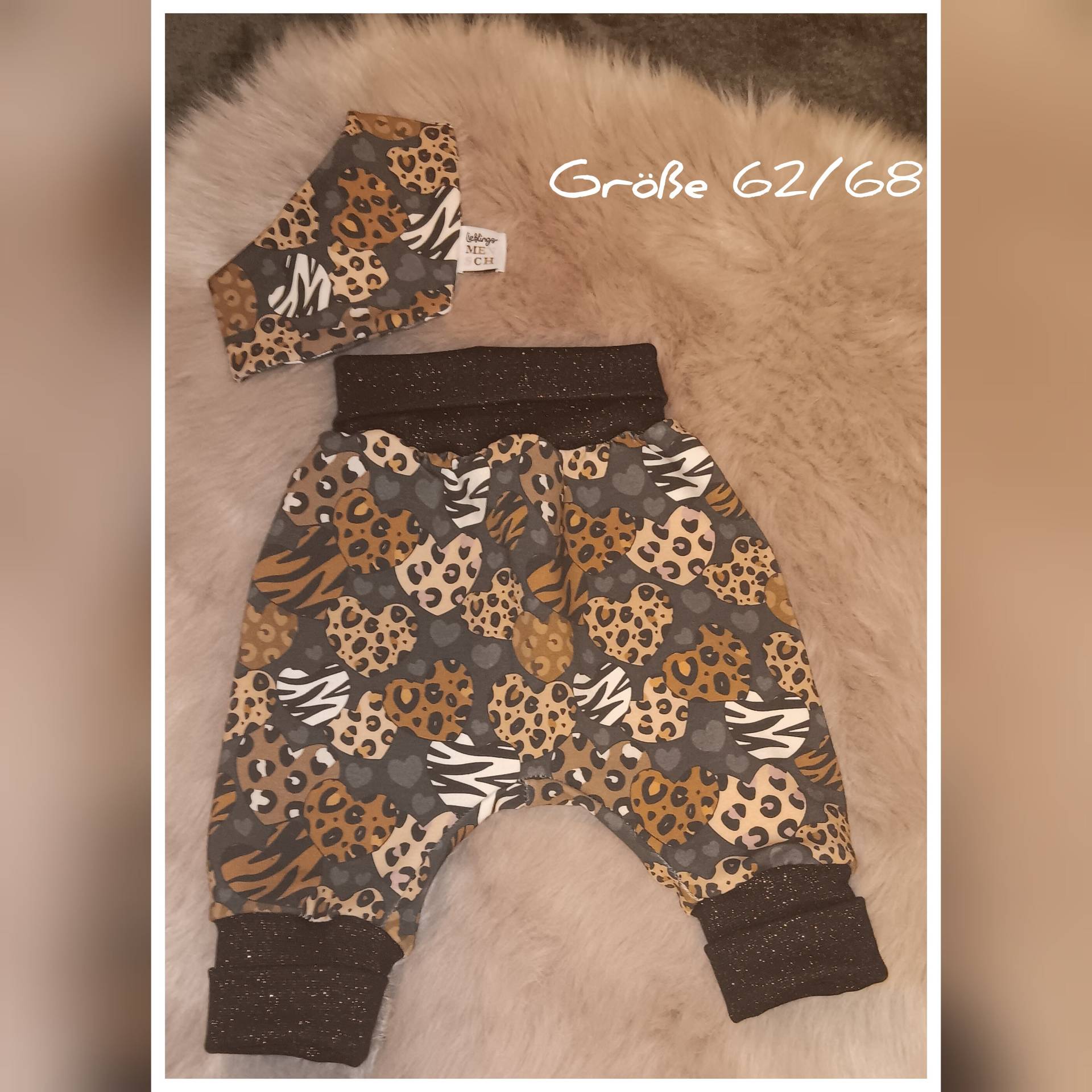 Set Pumphose Mit Halstuch Größe 62/68 Im Animalprint Set Pumphose Mit Halstuch Größe 62/68 Im Animalprint von MrsOhana