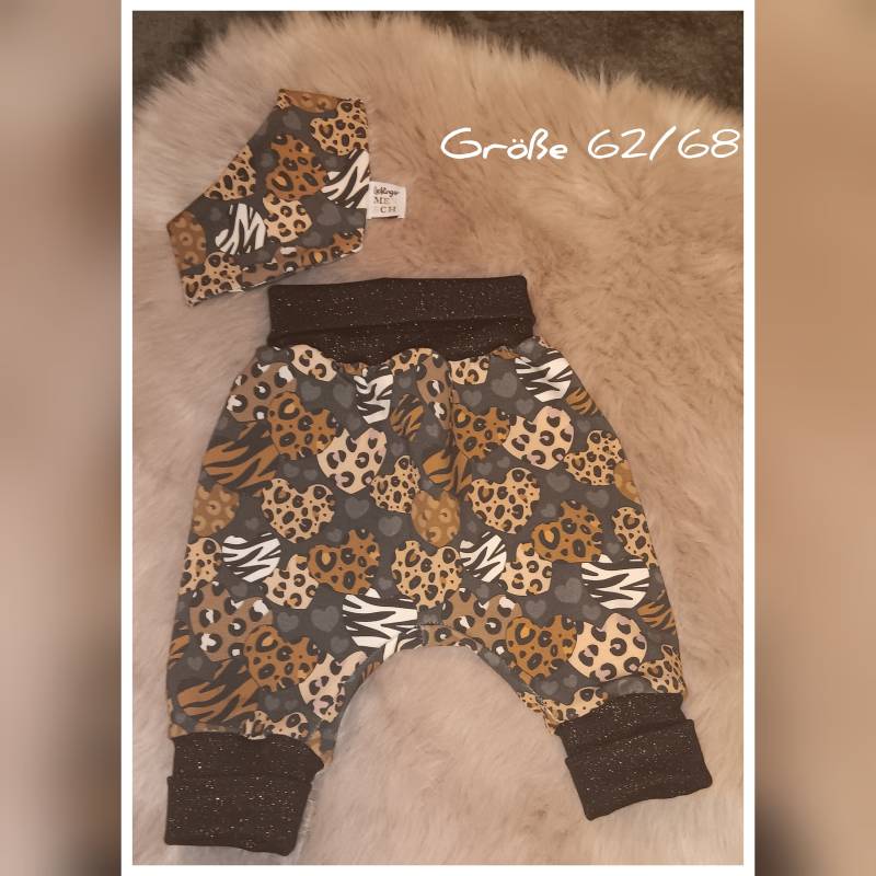 Set Pumphose Mit Halstuch Größe 62/68 Im Animalprint Set Pumphose Mit Halstuch Größe 62/68 Im Animalprint von MrsOhana