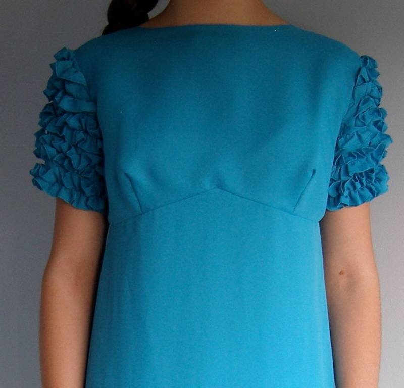 1960Er Vintage Pfauenblaues Brautjungfernkleid, Im Regency Stil 1960Er Vintage Pfauenblaues Brautjungfernkleid, Im Regency Stil von MrsPeerybingle
