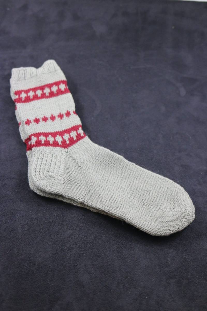 Socken Gestrickt Aus Wolle Unisex in Bordeaux Und Grau Farbe von Mrsbshopetsy