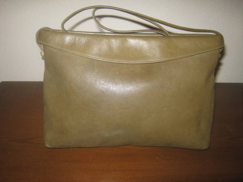 Vintage Clemente Leder Olive Grün 80Er Jahre Umschlag Kupplung Stil Schultertasche Edlen Design Preppy Chic von Ms2SweetVintage