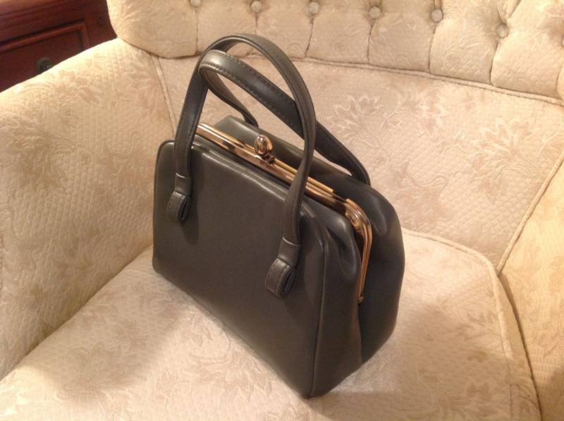 Vintage Jr Grau Taschenbuch Handtasche Chic Preppy Old Fashion Getragen Geldbörse Stilvolle Alte Tragen von Ms2SweetVintage