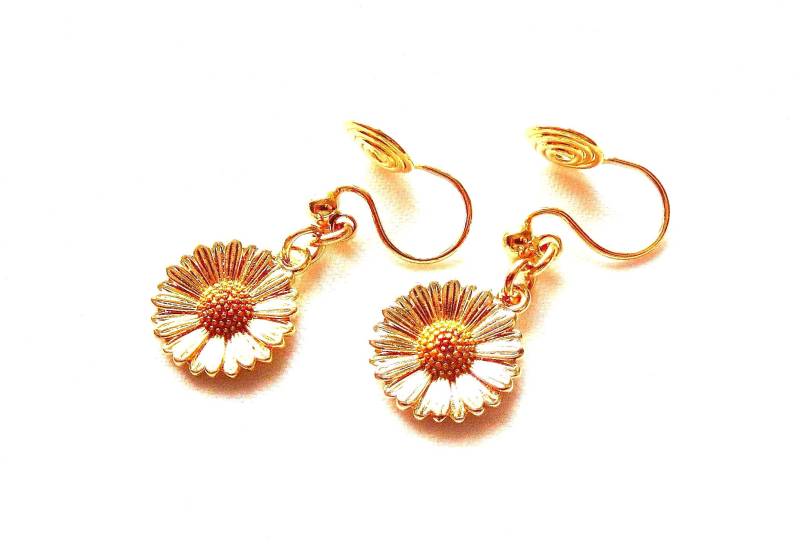 18K Echtgold Vergoldete Gänseblümchen Ohrclips Ohne Ohrloch Ohrklemme Ohrschmuck von MsSchmuck