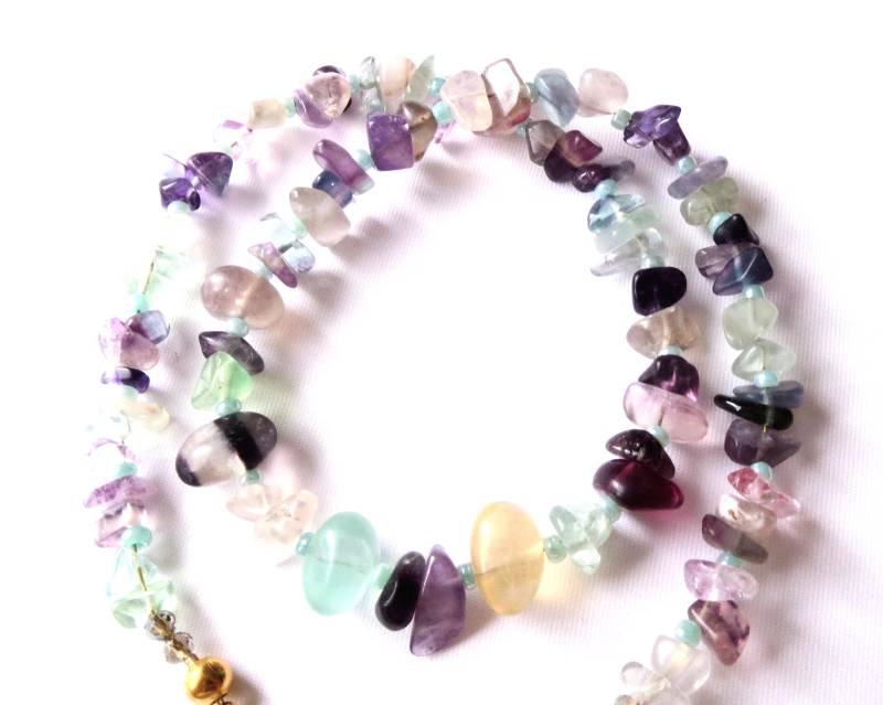 Fluorit Kette Halskette Natürliche Perlen Nuggets Splittern Edelsteinkette Unisex Edelsteinschmuck von MsSchmuck
