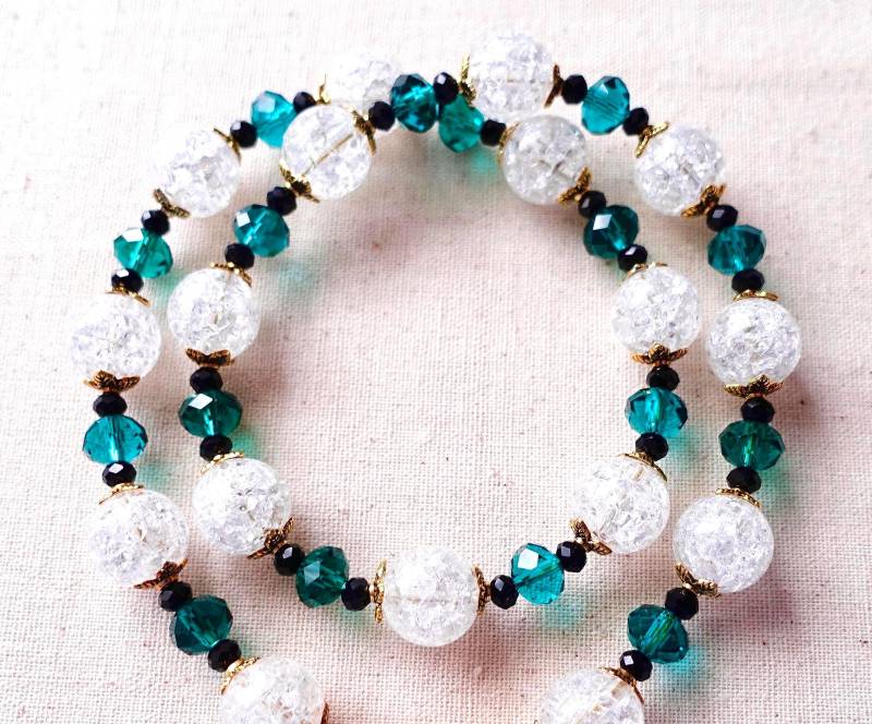 Kette in Smaragdgrün-Weiß Halskette Mit Perlen Perlenkette Schlicht Elegant 46 cm Geschenkidee von MsSchmuck