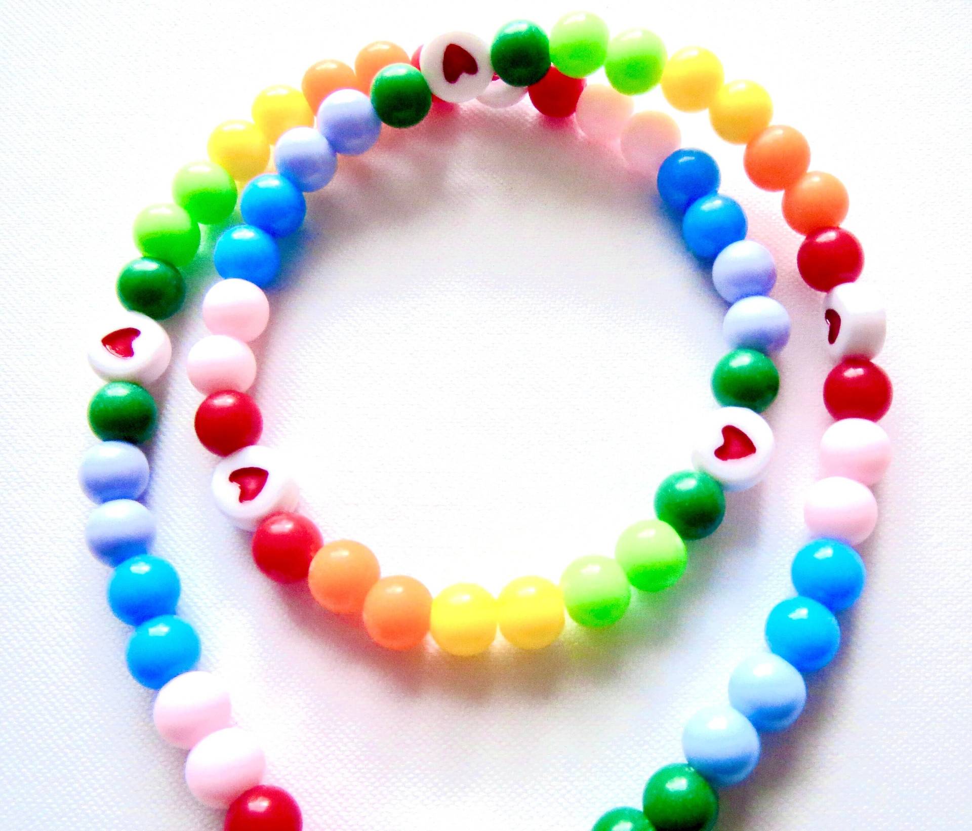 Kinderkette in Regenbogenfarben Mit Kleinen Herzen Kinderschmuck Unisex Geschenkidee Geburtstag Einschulung Mitbringsel Kinderkette in Regenbogenfarben Mit Kleinen Herzen Kinderschmuck Unisex Geschenkidee Geburtstag Einschulung Mitbringsel von MsSchmuck