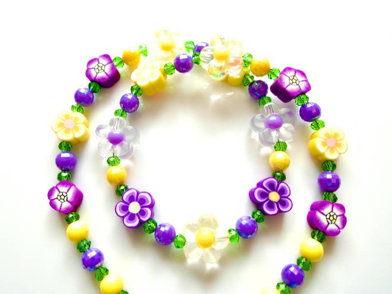 Mädchenkette in Lila-Gelb Mit Acryl Und Fimo Blumen Mädchenschmuck Kinderkette Kinderschmuck Geschenkidee von MsSchmuck