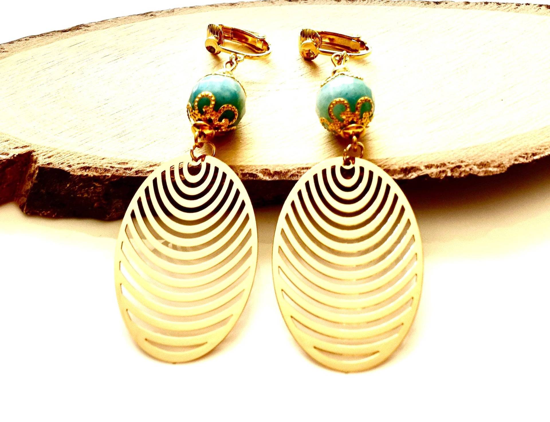 Ohrclips Mit Aquamarin Perlen Und Wunderschönen Messing Anhängern Ohrschmuck Frauenschmuck Hochzeit Jubiläum Geburtstag Ohrclips Mit Aquamarin Perlen Und Wunderschönen Messing Anhängern Ohrschmuck Frauenschmuck Hochzeit Jubiläum Geburtstag von MsSchmuck