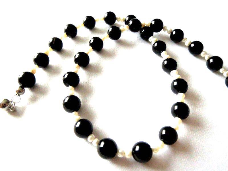 Onyx Kette Collier Mit Süßwasserperlen Edelsteinkette Edelsteinschmuck Perlenkette Schwarz Weiß 48 cm Schlicht Elegant Geschenk Geburtstag von MsSchmuck