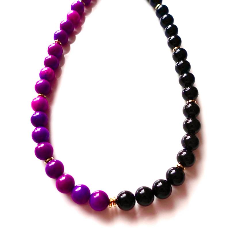 Sugilith-Onyx Kette Halskette Mit Natürlichen Perlen Lila-Schwarze Edelsteinkette 18K Vergoldete Schmuck-Elemente Und Karabinerverschluss Sugilith-Onyx Kette Halskette Mit Natürlichen Perlen Lila-Schwarze Edelsteinkette 18K Vergoldete Schmuck-Elemente Und Karabinerverschluss von MsSchmuck