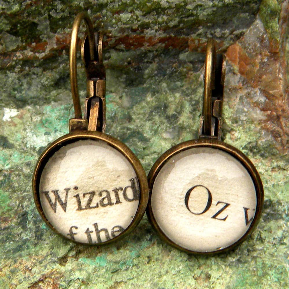 Oz Ohrringe, Zauberer Von Wicked, Schmuck, Zauberer Oz, Buchschmuck, Lehrerin, Bibliothekarin Oz Ohrringe, Zauberer Von Wicked, Schmuck, Zauberer Oz, Buchschmuck, Lehrerin, Bibliothekarin von Msemrick
