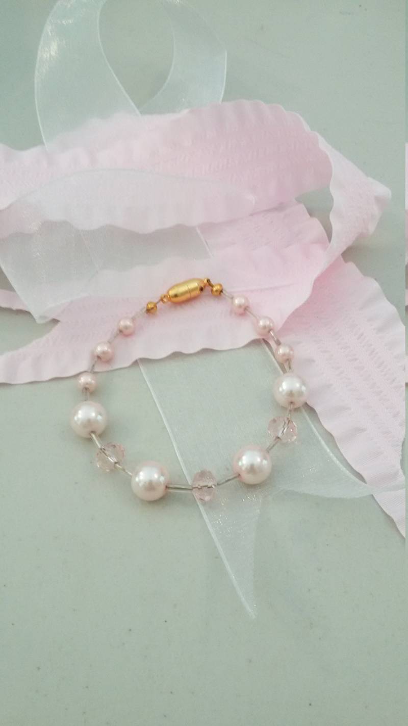 Perlen Und Kristall Armband in Schönen Schattierungen Von Blush Rosa Mit Stiftperlen Vergoldeter Magnetverschluss von MtNeboDesigns