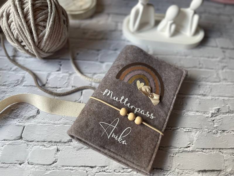 Mutterpasshülle Aus Filz Mutterpasshülle Aus Filz von MuckieundMilly