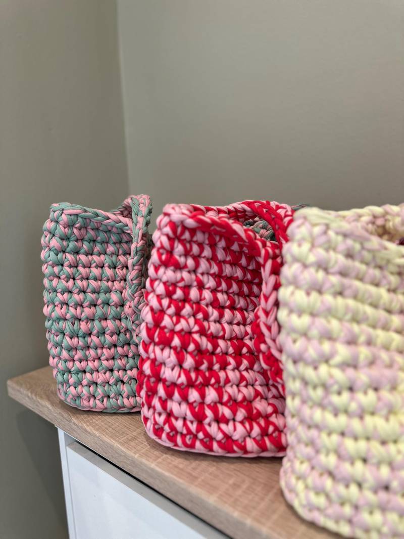 Crochet Handbag, Gehäkelte Handtasche, Besondere Recycelte Nachhaltige Handmade Bag, Häkel Shopper von MuckisCrochetShop