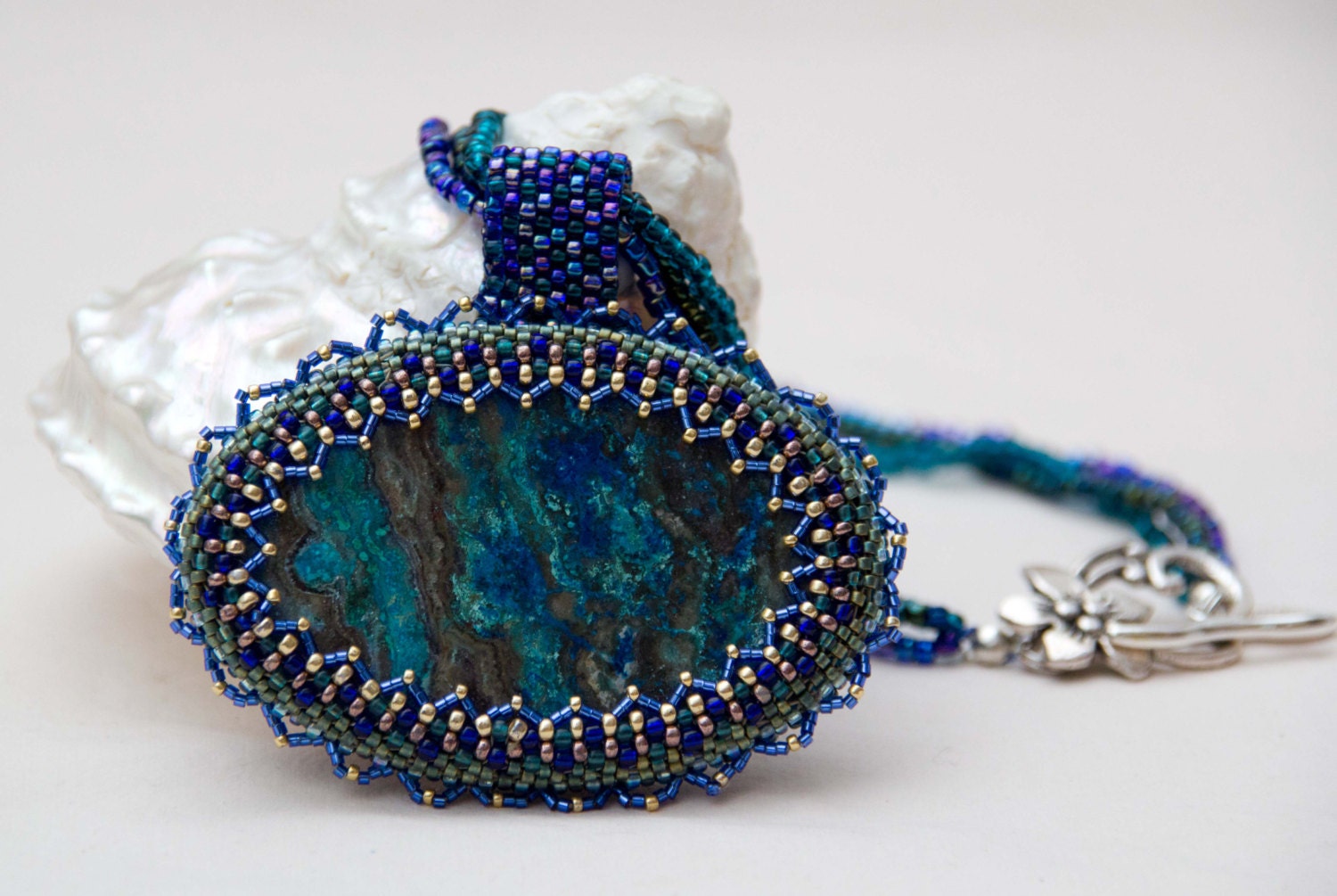 Atemberaubende Shattuckit, Chrysoklla Und Rauchquarz Edelstein Cabochon Perlen Anhänger Halskette Atemberaubende Shattuckit, Chrysoklla Und Rauchquarz Edelstein Cabochon Perlen Anhänger Halskette von MuckyMusings