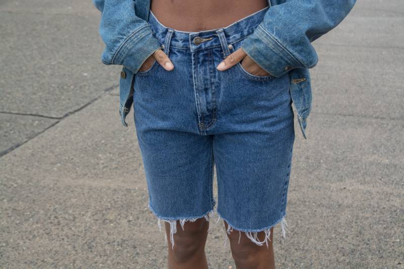 Vintage-Denim Shorts Abgeschnitten Vintage-Denim Shorts Abgeschnitten von MuditaClosetVintage