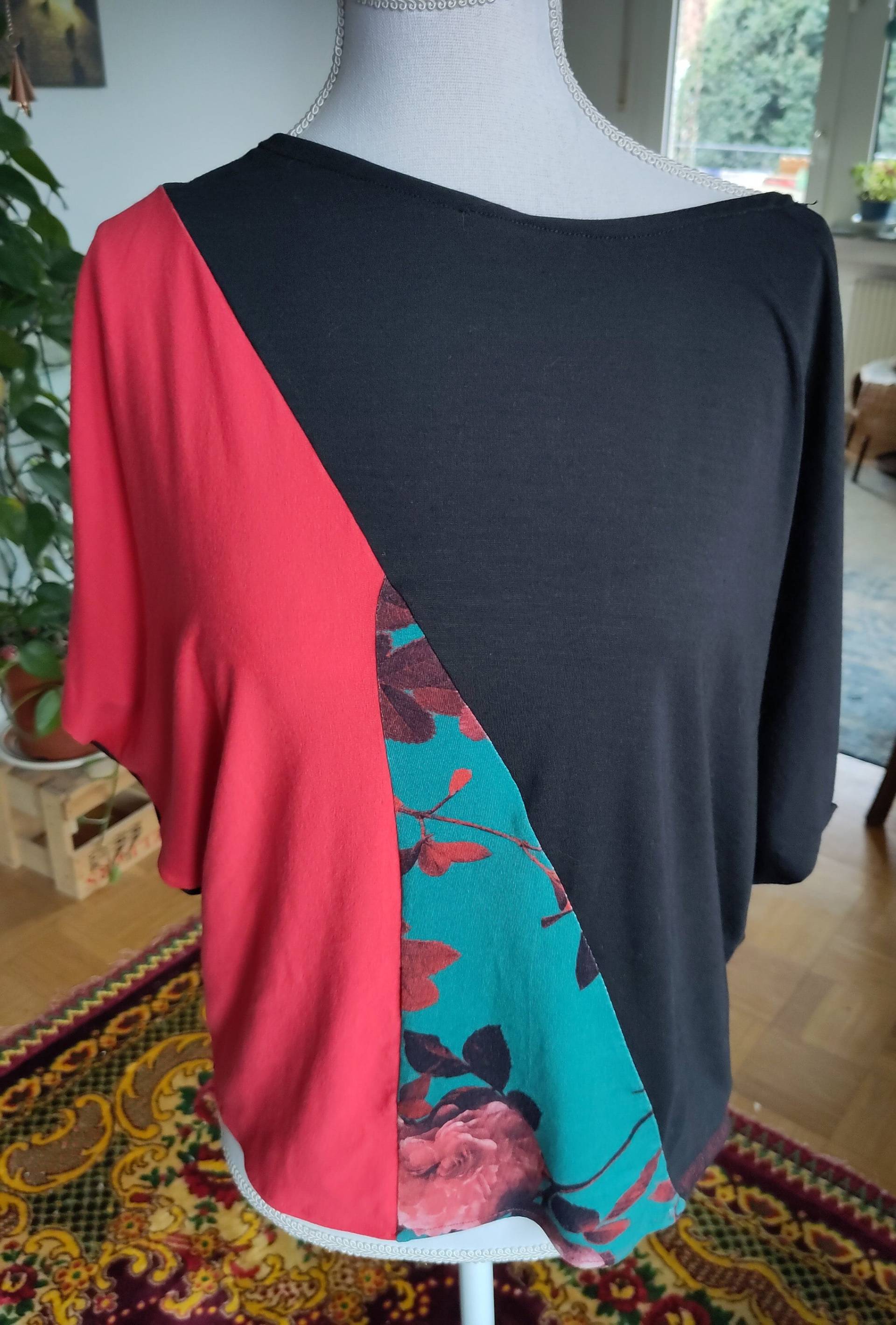 Patchwork Upcycling Top Mit Fledermausärmeln - Umweltfreundliche Mode Bio-Baumwoll-Jersey von Muenchis