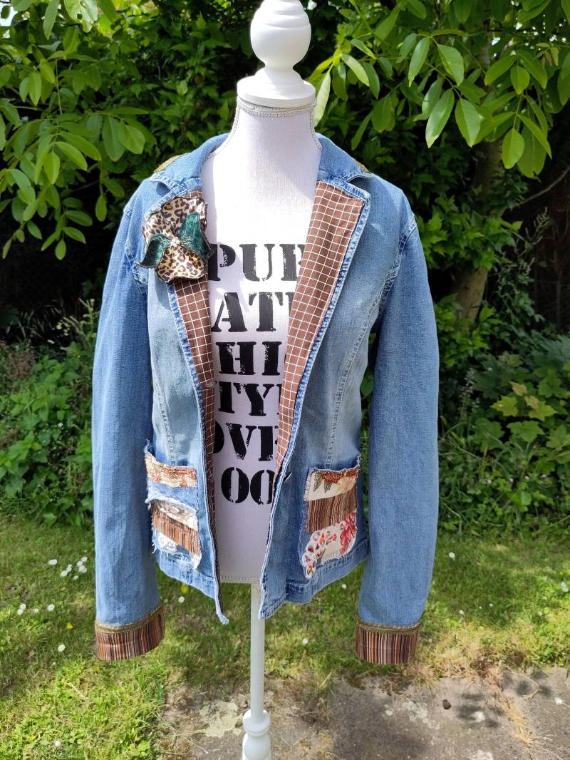Second Hand Patchwork Jeansjacke - Unikat Größe 38 von Muenchis