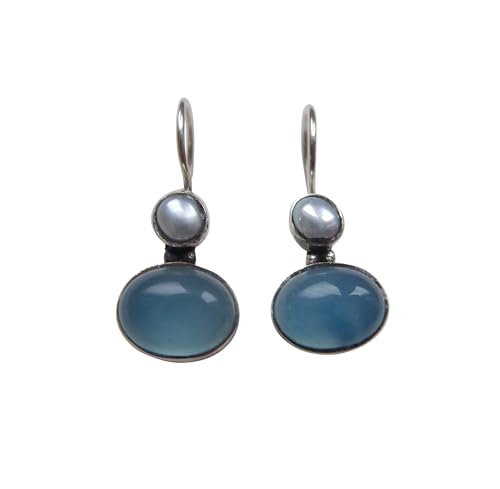 Kleine Chalzedon-Ohrringe blau leuchtend echte Süßwasser-Perle Hänger verschließbar Silber leicht Handarbeit Unikat Italien Retro Geschenk klassisch Kleine Chalzedon-Ohrringe blau leuchtend echte Süßwasser-Perle Hänger verschließbar Silber leicht Handarbeit Unikat Italien Retro Geschenk klassisch von Mugello