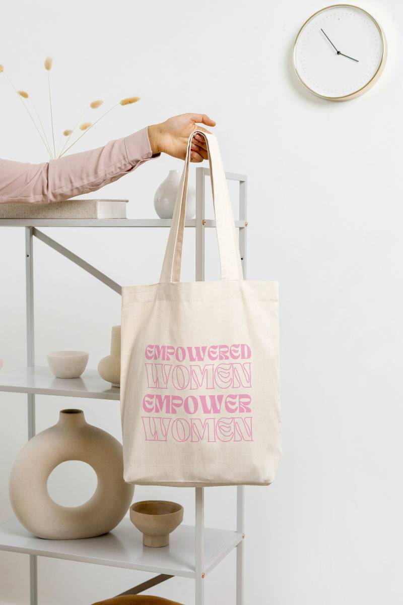 Empowered Women Empower Feminism Tote Bag Pink Minimal Design Gift Feminist Quote Equality Y2K Bestie Rights 90S Style Mother Girl von PricelessMomentsDE
