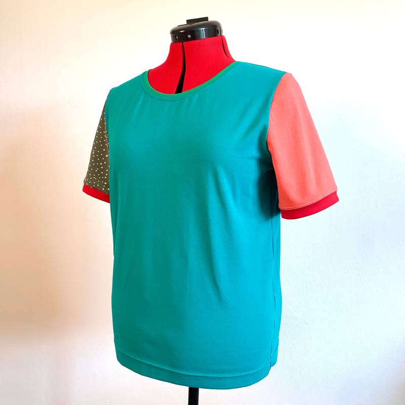 Buntes Kurzarm Tshirt Damen Größe L Türkis Und Punkte Hummer von MujeGoods