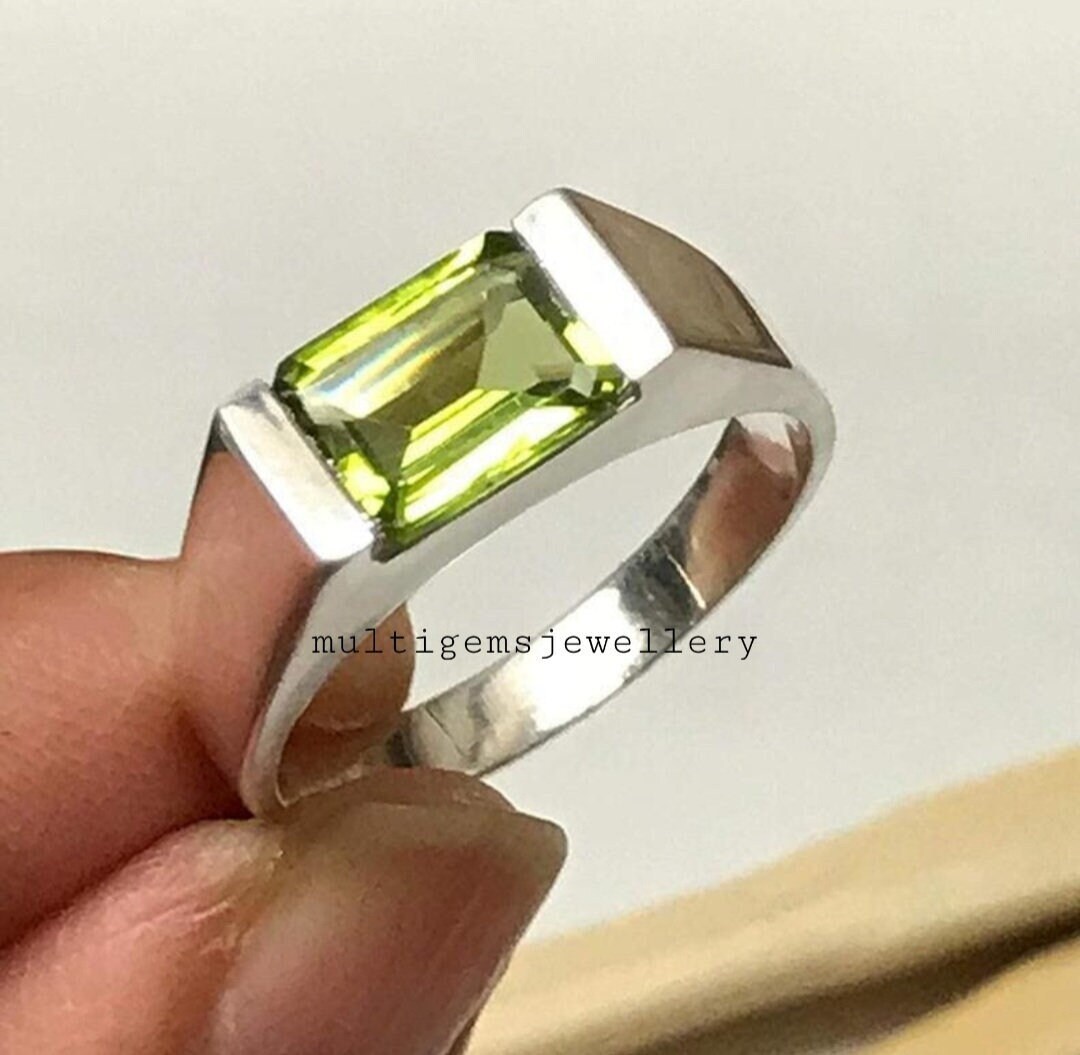 Peridot Silber Ring/925 Sterling Vintage August Geburtsstein /Octagon Edelstein /Schöner Für Frauen von Multigemsjewellery