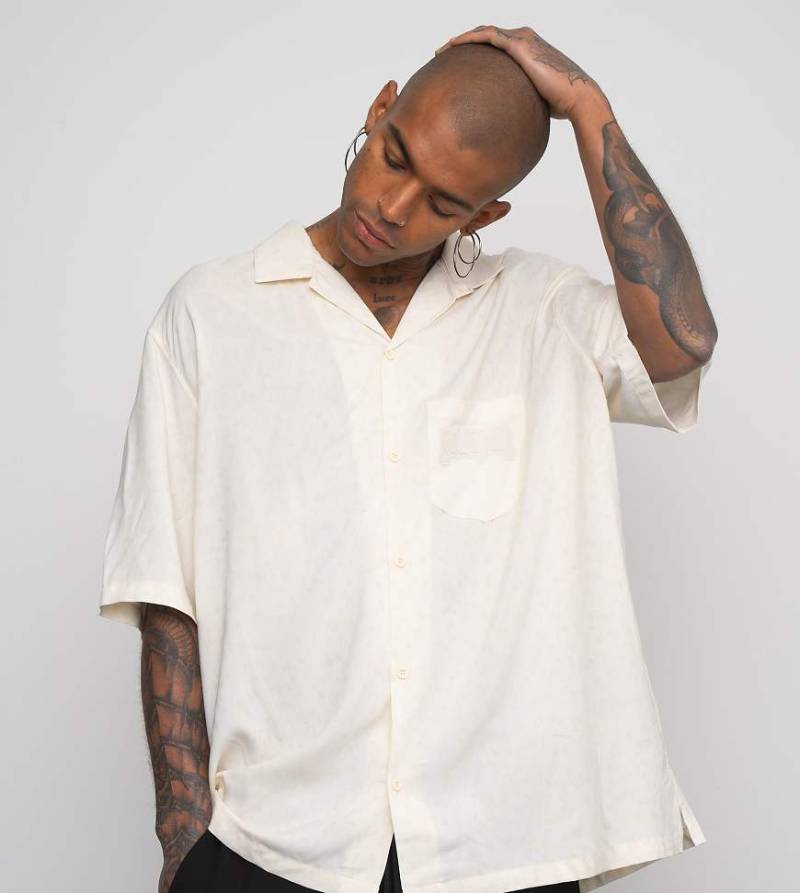 Multiply Apparel - Inmates - Oversize-Hemd in weißer Spargel von Multiply Apparel